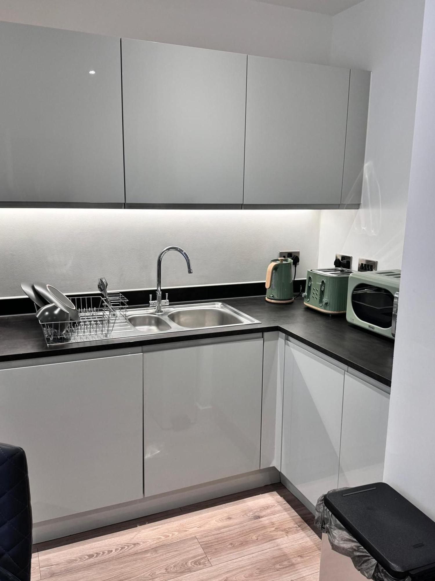 Stylish Luxury Solihull Flat Exterior photo
