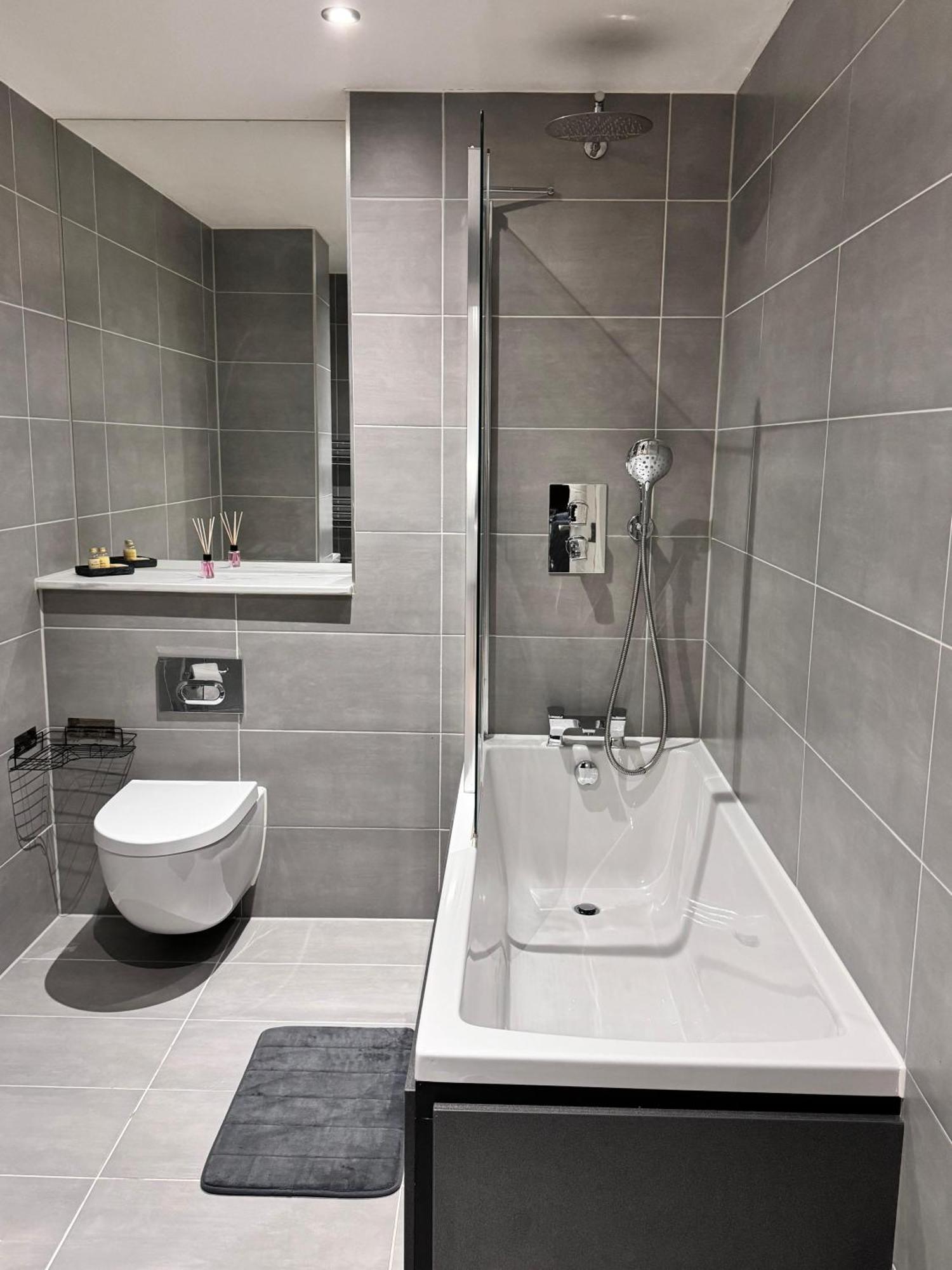 Stylish Luxury Solihull Flat Exterior photo